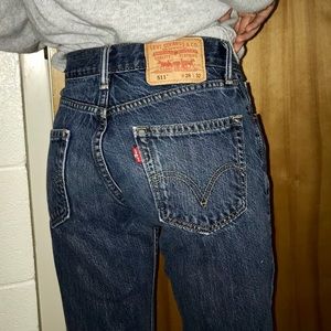 WOMEN’S VINTAGE LEVI’S SIZE 25